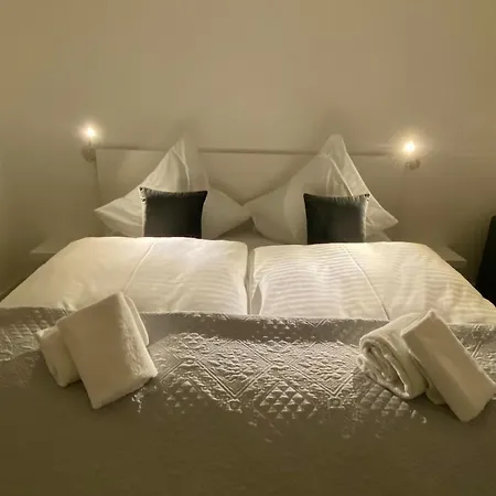 Seeblickapp Kleine Auszeit, 5 Etage Mit Balkon Apartment *
